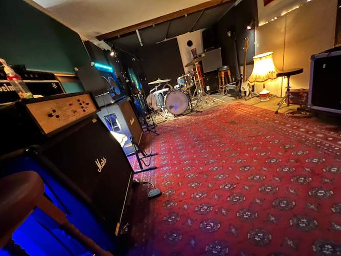 Dalston Rehearsal Studio Music Rehearsal Studio London